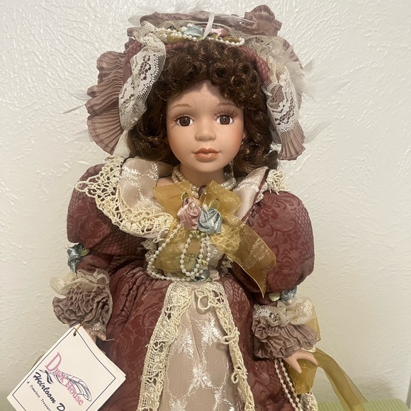 Vintage Duck House heirloom porcelain doll. - Picture 7 of 12
